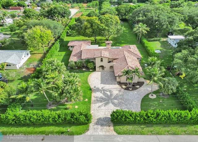Property at 11031 SW 51st St, Davie, FL 33328, 6 beds, 5 baths