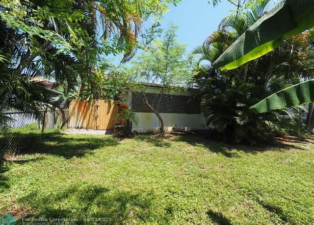 Property at 5000 SW 24th Ave, Dania, FL 33312, 2 beds, 2 baths