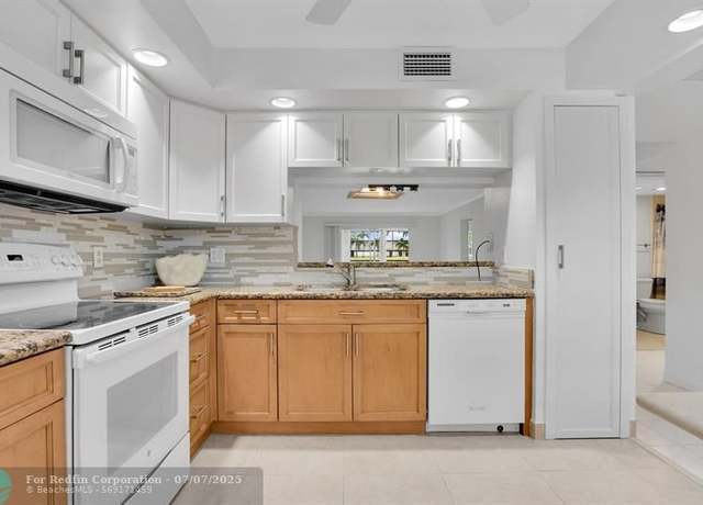Property at 3303 Aruba Way Unit M1, Coconut Creek, FL 33066, 2 beds, 2 baths