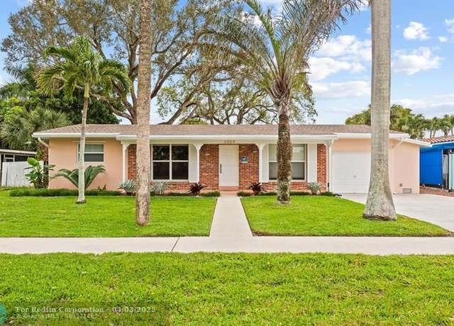 Property at 2660 SW 16th St, Fort Lauderdale, FL 33312, 3 beds, 2 baths