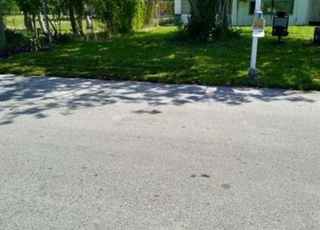 Property at 1464 SW 28th Way, Fort Lauderdale, FL 33312, 4 beds, 2 baths