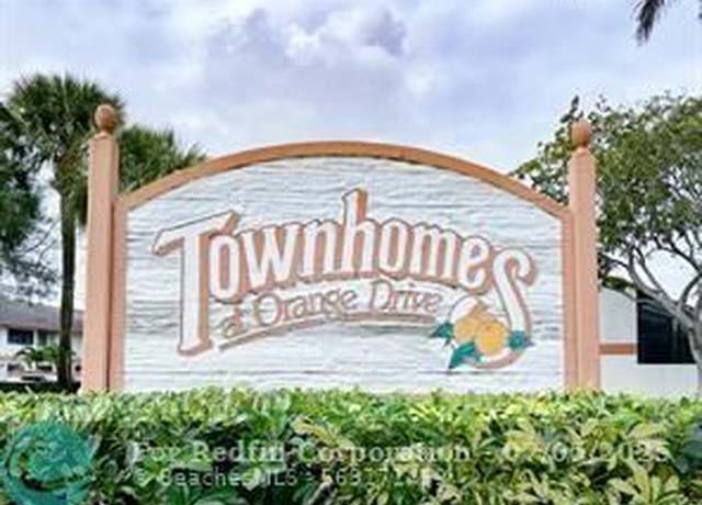 Property at 7125 SW 42nd Pl, Davie, FL 33314, 3 beds, 2.5 baths