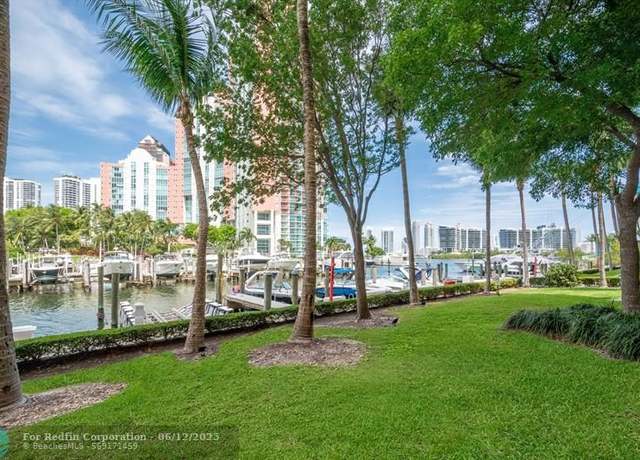 Property at 3340 NE 190th St #108, Aventura, FL 33180, 3 beds, 3 baths