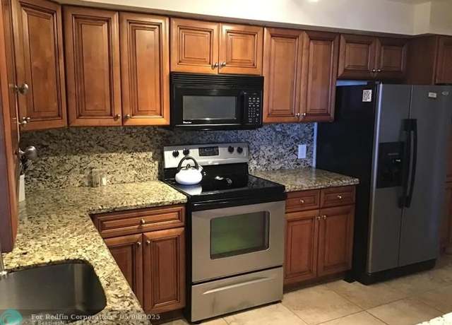 Property at 2940 N Course Dr #608, Pompano Beach, FL 33069, 1 bed, 1.5 baths