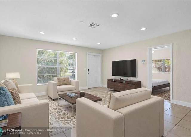 Property at 2921 NW 21st St, Fort Lauderdale, FL 33311, 3 beds, 2 baths