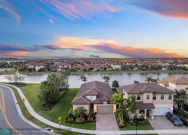 Property at 12155 S Baypoint Cir, Parkland, FL 33076, 4 beds, 2.5 baths