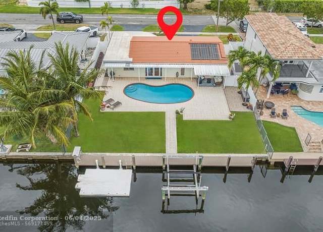Property at 250 SE 9th St, Pompano Beach, FL 33060, 3 beds, 2 baths