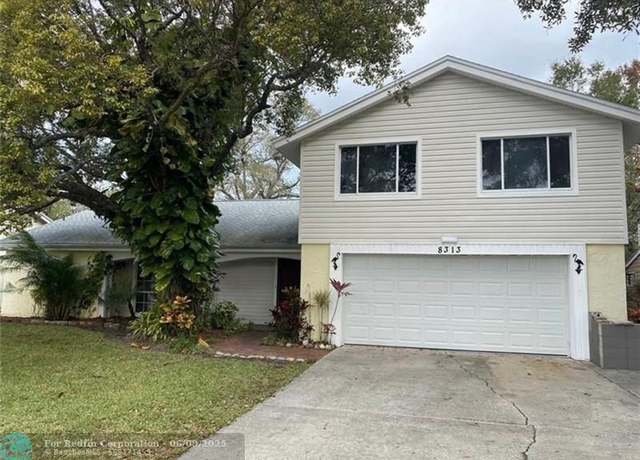 Property at 8313 Split Rail Ln, FL 34748, 4 beds, 3 baths