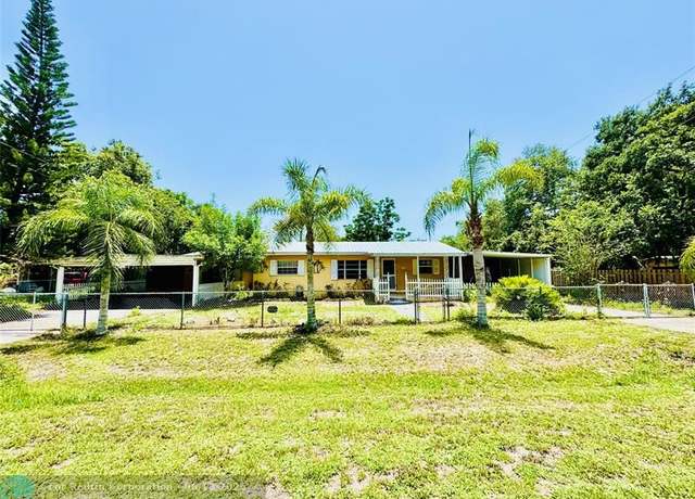 Property at 1788 SW 8th St, Okeechobee, FL 34974, 4 beds, 2.5 baths