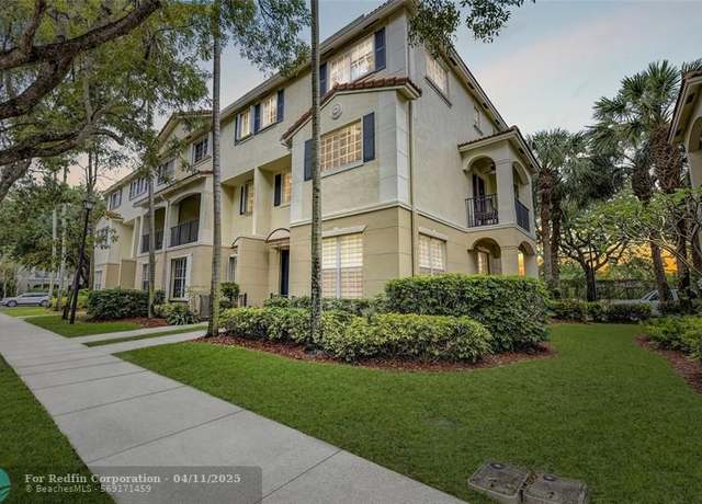 Property at 4627 Danson Way, Delray Beach, FL 33445, 3 beds, 2.5 baths