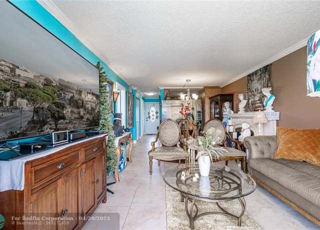 Property at 8900 Washington Blvd #412, Pembroke Pines, FL 33025, 1 bed, 1.5 baths