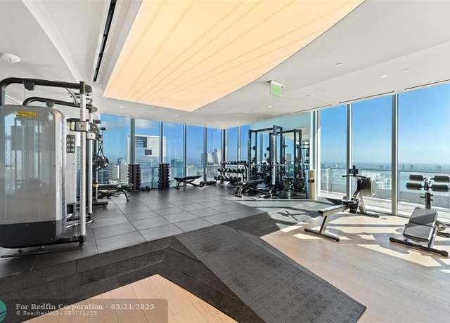Property at 1000 Brickell Plz #3103, Miami, FL 33131, 1 bed, 1.5 baths
