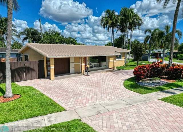 Property at 541 SE 4th St, Deerfield Beach, FL 33441, 3 beds, 2 baths