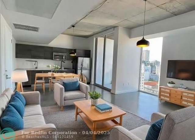 Property at 151 SE 1st St #608, Miami, FL 33131, 1 bed, 1 bath