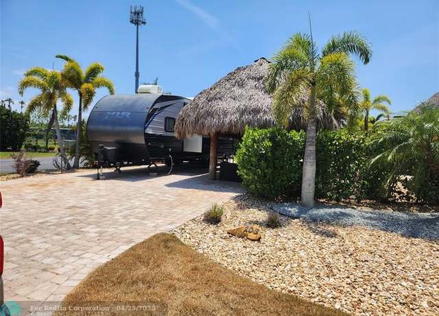 Property at 502 SW 39th Cv Lot 103, Okeechobee, FL 34974