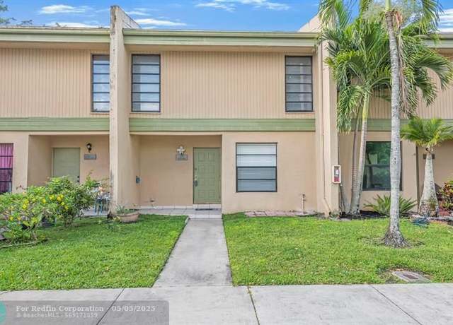 Property at 9220 NW 14th St #272, Pembroke Pines, FL 33024, 3 beds, 2.5 baths
