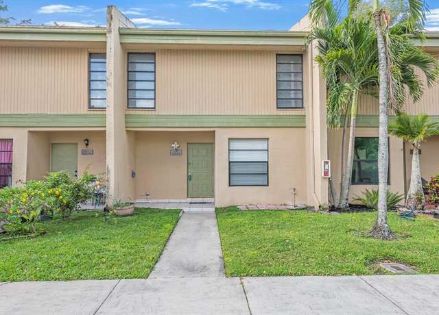 Property at 9220 NW 14th St #272, Pembroke Pines, FL 33024, 3 beds, 2.5 baths