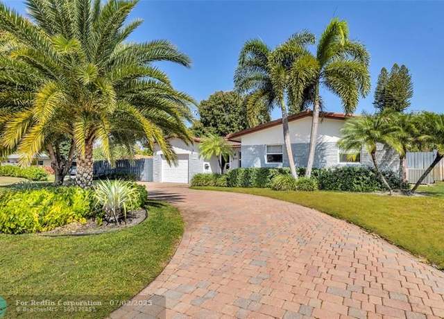 Property at 1833 NE 46th St, Fort Lauderdale, FL 33308, 3 beds, 2 baths