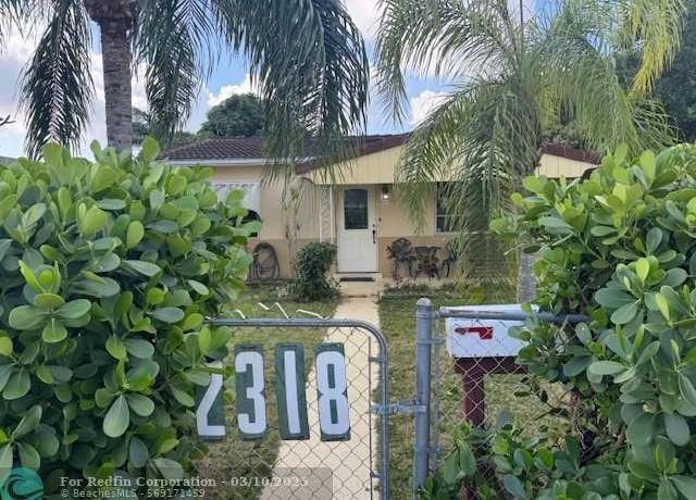 Property at 2318 Coolidge St, Hollywood, FL 33020, 3 beds, 3 baths