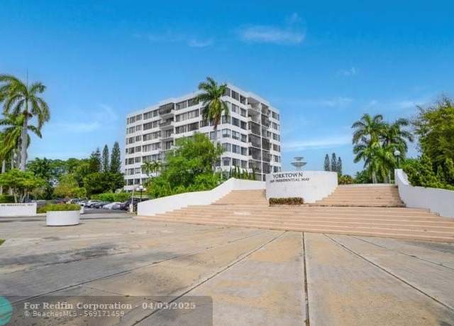 Property at 1500 Presidential Way #805, West Palm Beach, FL 33401, 2 beds, 2 baths