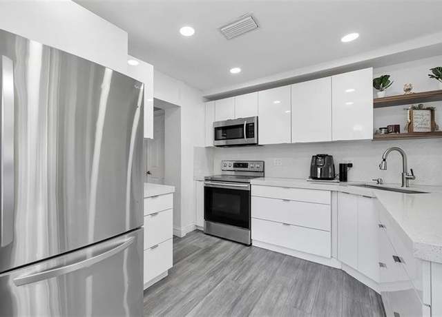 Property at 2535 Sherman St, Hollywood, FL 33020, 3 beds, 2 baths