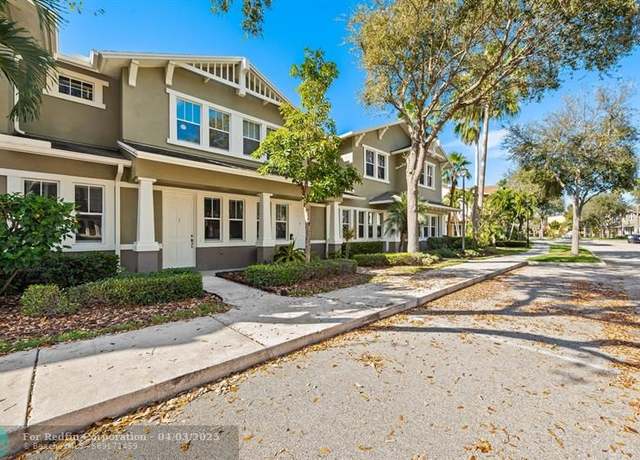 Property at 580 Pacific Grove Dr #3, West Palm Beach, FL 33401, 2 beds, 2.5 baths