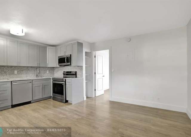 Property at 5168 NE 6th Ave #406, Fort Lauderdale, FL 33334, 1 bed, 1 bath