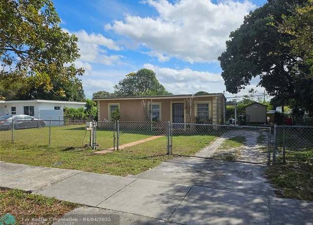 Property at 2520 NW 160th St, Miami Gardens, FL 33054, 3 beds, 1 bath