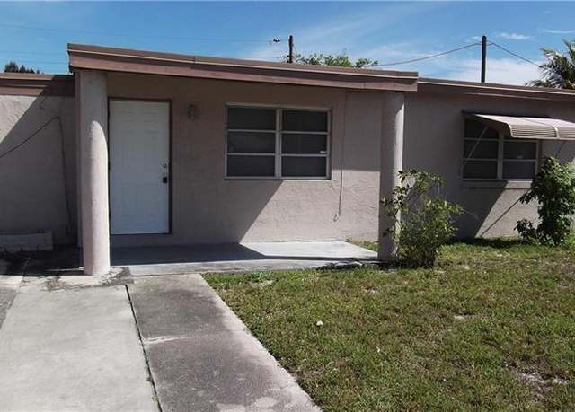 Property at 3136 N Seacrest Blvd, Boynton Beach, FL 33435, 4 beds, 1 bath