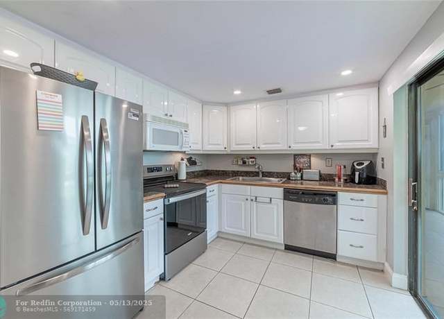 Property at 103 Capri C #103, Delray Beach, FL 33484, 2 beds, 2 baths