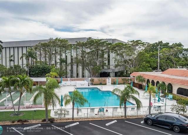 Property at 400 NE 20th St Unit D308, Boca Raton, FL 33431, 1 bed, 1.5 baths