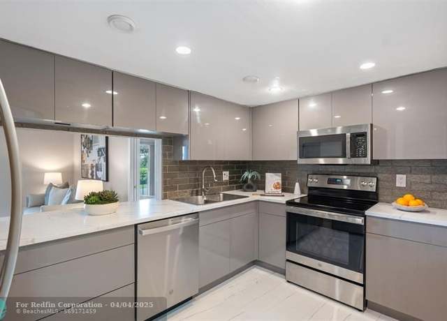 Property at 4013 N Ocean Dr #107, Lauderdale By The Sea, FL 33308, 2 beds, 2 baths