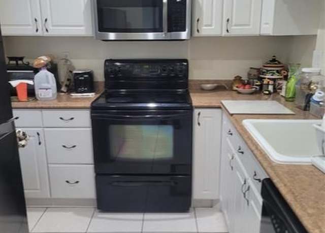 Property at 4805 NW 35th St #416, Lauderdale Lakes, FL 33319, 2 beds, 2 baths