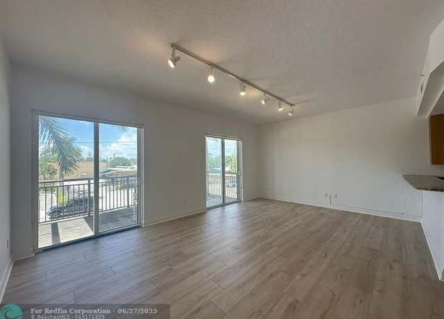Property at 2631 NE 14th Ave #208, Wilton Manors, FL 33334, 1 bed, 1.5 baths