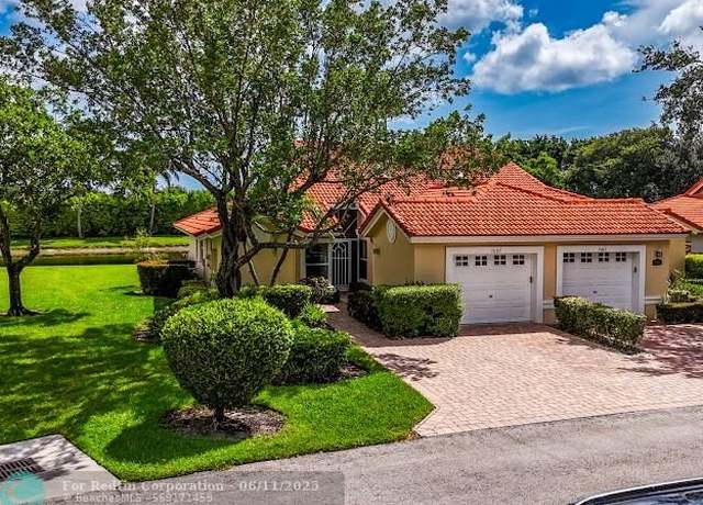 Property at 7087 Summer Tree Dr, Boynton Beach, FL 33437, 2 beds, 2 baths