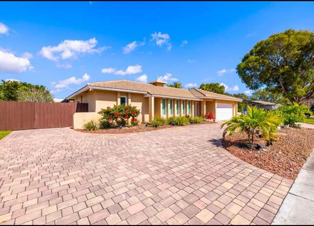 Property at 5921 SW 17th Ct, Plantation, FL 33317, 4 beds, 3 baths