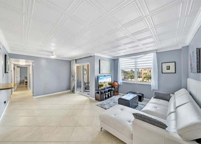 Property at 1600 SE 15th St #305, Fort Lauderdale, FL 33316, 2 beds, 2 baths