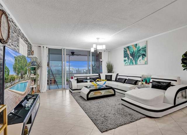 Property at 2671 S Course Dr #610, Pompano Beach, FL 33069, 3 beds, 2 baths