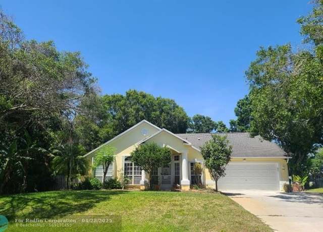 Property at 860 Noa St, Fort Pierce, FL 34982, 3 beds, 2 baths