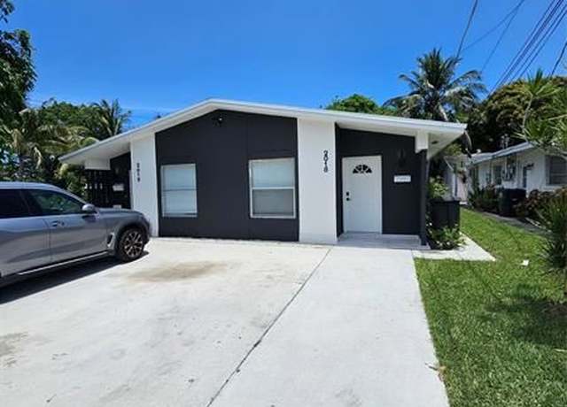 Property at 2016 Dock St, West Palm Beach, FL 33401, 4 beds, 2 baths