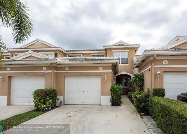 Property at 4955 Mallory St #4955, FL 33463, 2 beds, 2.5 baths