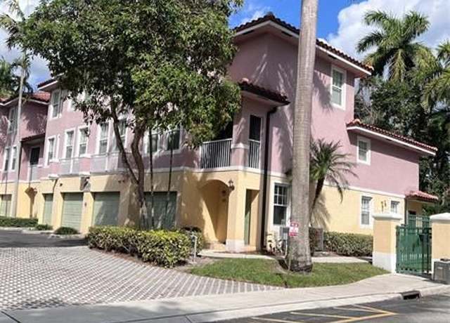 Property at 6722 W Sample Rd #6722, Pompano Beach, FL 33067, 2 beds, 2.5 baths