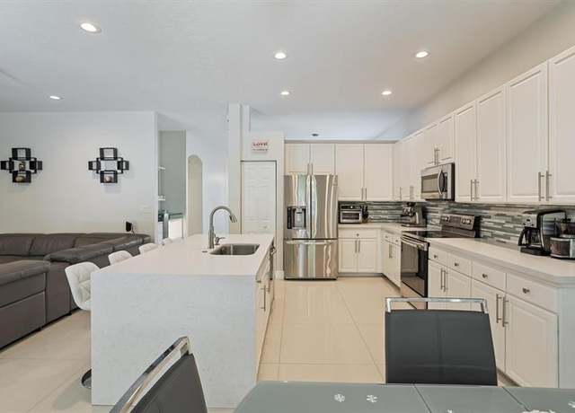 Property at 19397 Stonebrook St, Weston, FL 33332, 4 beds, 2 baths
