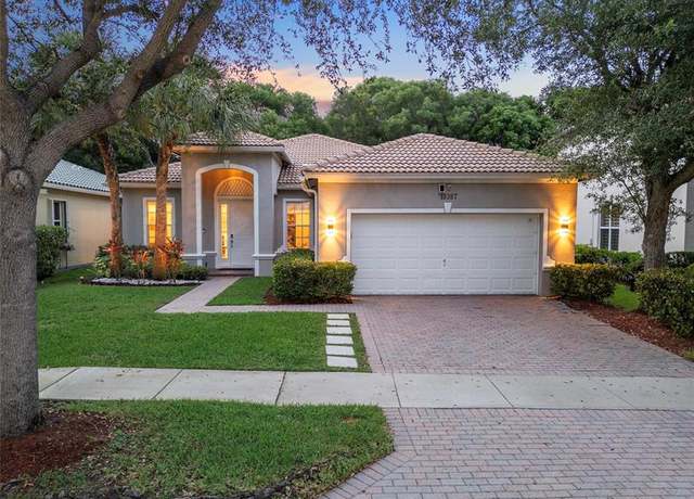 Property at 19397 Stonebrook St, Weston, FL 33332, 4 beds, 2 baths