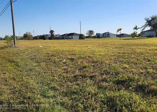 Property at 1724 Andalusia Blvd, FL 33909
