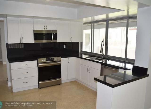 Property at 5181 SW 88th Ter, Cooper City, FL 33328, 3 beds, 2 baths