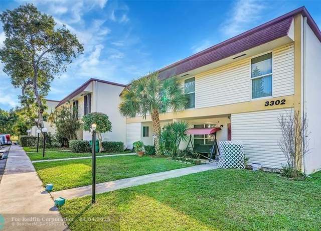 Property at 3302 Farragut St Unit 5D, Hollywood, FL 33021, 4 beds, 2.5 baths