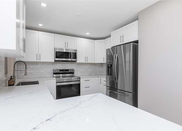 Property at 2002 SW Natura Blvd Unit D, Deerfield Beach, FL 33441, 2 beds, 2 baths