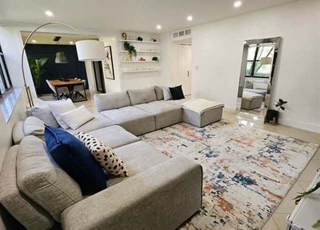 Property at 20401 NE 30th Ave #114, Miami, FL 33180, 3 beds, 2 baths