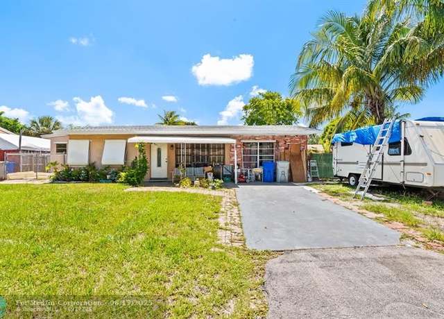 Property at 2741 NE 8th Ave, Pompano Beach, FL 33064, 3 beds, 2 baths
